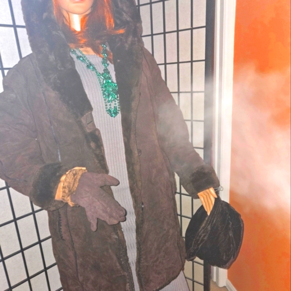 Women's Luxury suede winter hooded coat - Picture 10 of 15